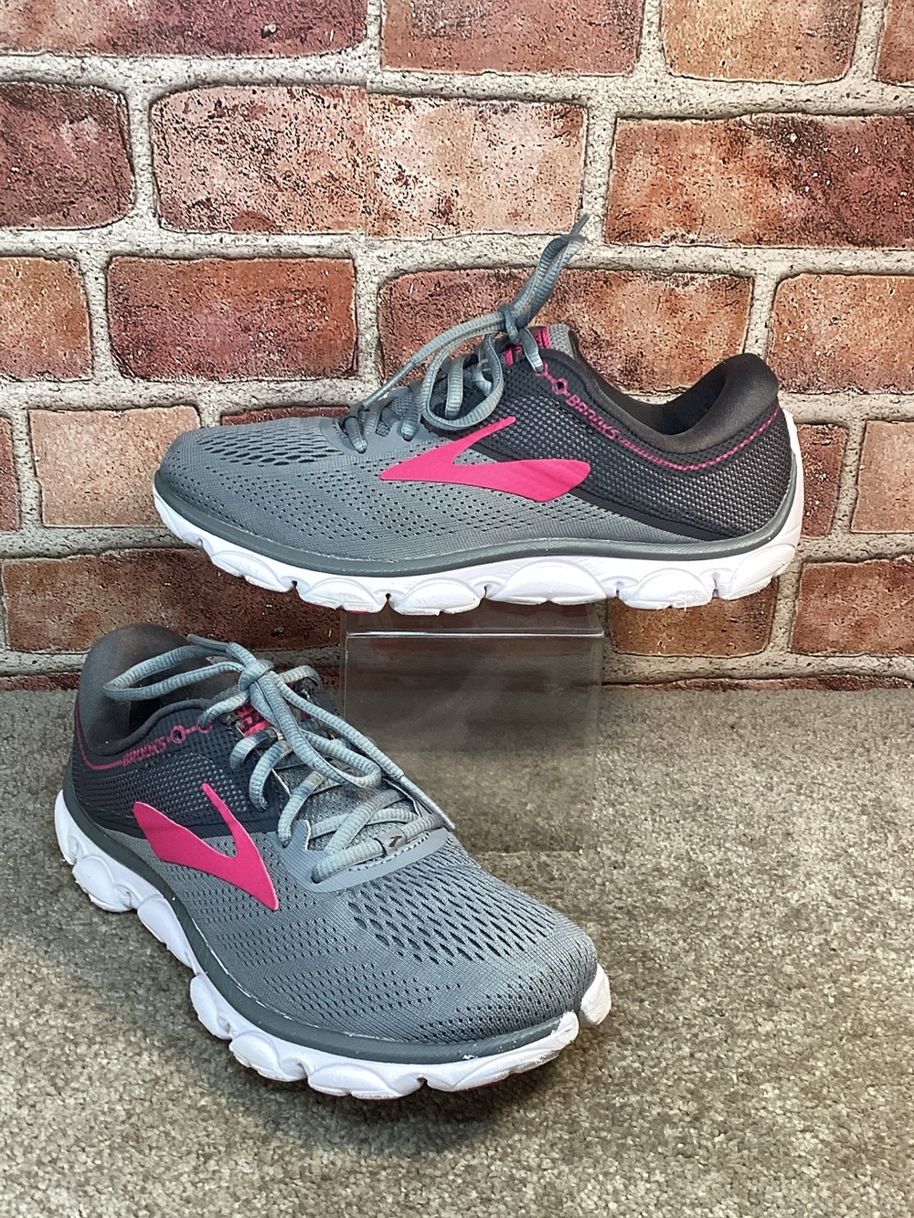 Brooks Anthem Womens Lightweight running shoes sneakers size 8
